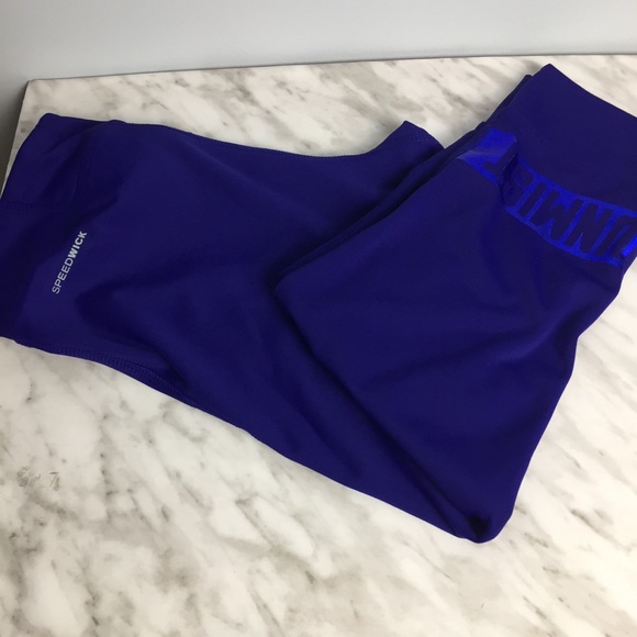 Reebok Capri Workout Pants - Picture 1 of 7